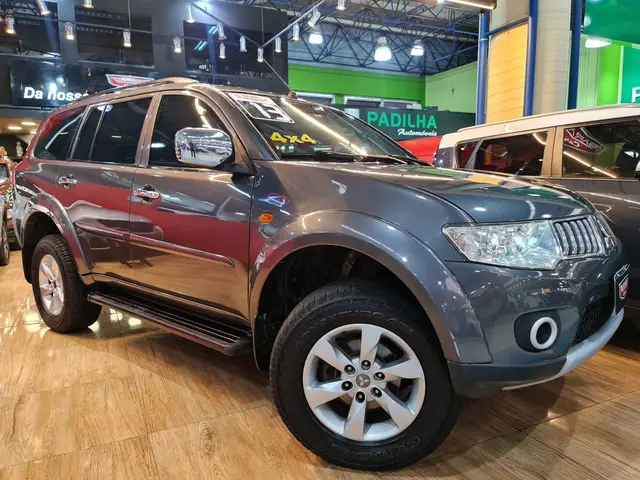Carro Mitsubishi Pajero Dakar 2013 3.5 HPE 4WD (aut)(Flex)
