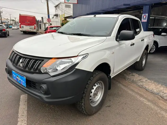 Carro Mitsubishi L200 Triton Sport 2023 GLS 2.4