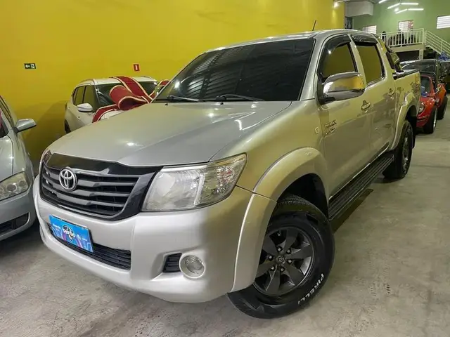 Carro Toyota Hilux SW4 2012 SR 2.7 4X2