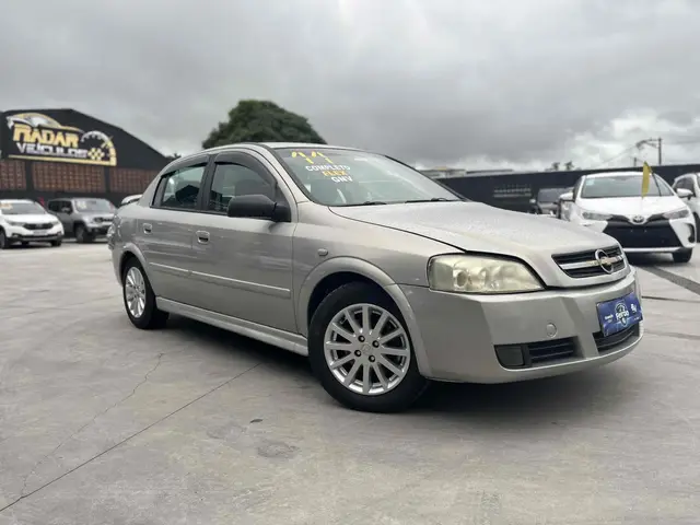 Carro Chevrolet Astra Sedan 2011 Advantage 2.0 (Flex)