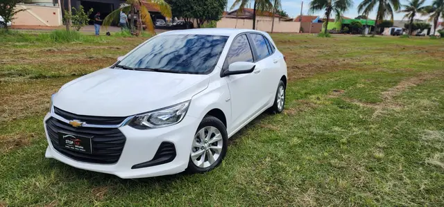 Carro Chevrolet Onix 2023 LT 1.0 Turbo