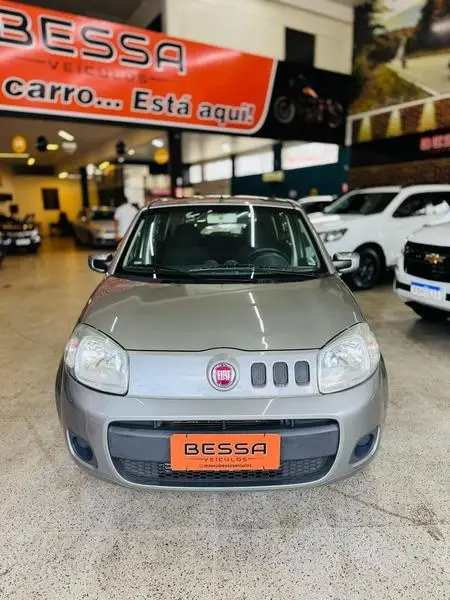 Carro Fiat Uno 2015 Vivace 1.0 8V (Flex) 4p