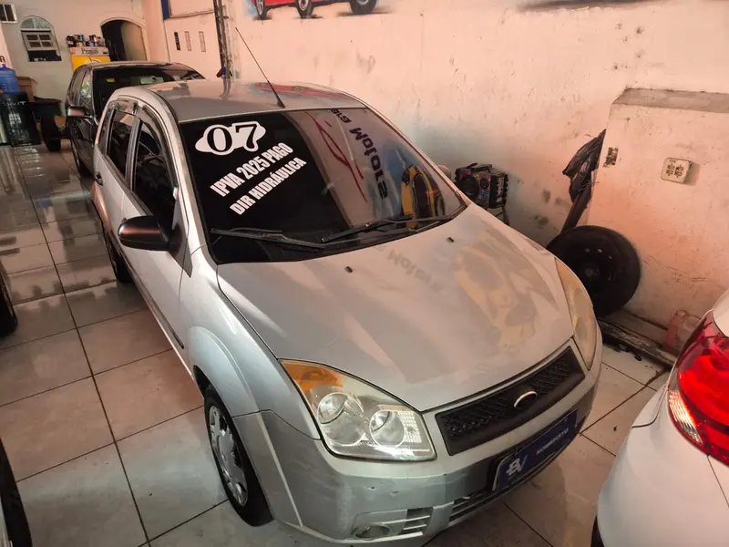 Ford Fiesta Hatch 1.6 (Flex)