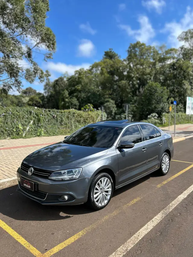 Carro Volkswagen Jetta 2012 2.0 Comfortline Tiptronic (Flex)