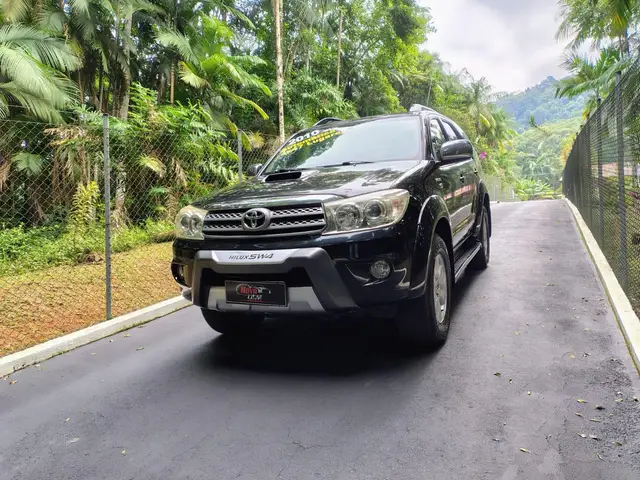 Carro Toyota Hilux SW4 2010 SRV 4x4 3.0 Turbo  (aut)