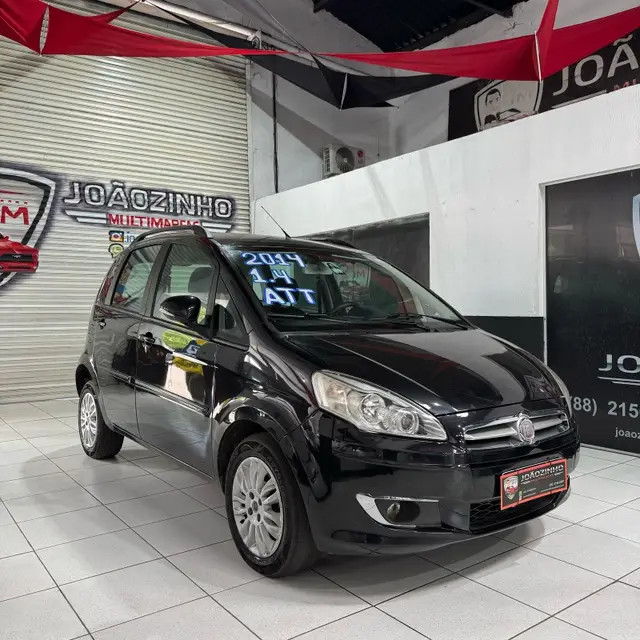 Carro Fiat Idea 2014 Attractive 1.4 8V (Flex)