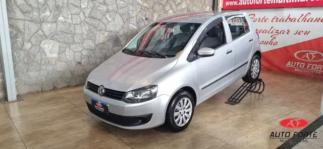 Carro Volkswagen Fox 2011 1.6 8V (Flex)