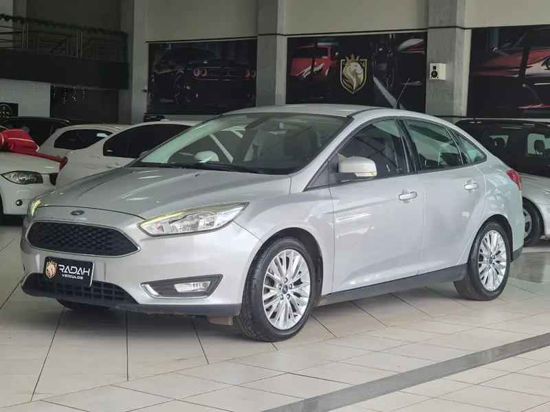 Ford Focus Sedan SE Plus 2.0 PowerShift