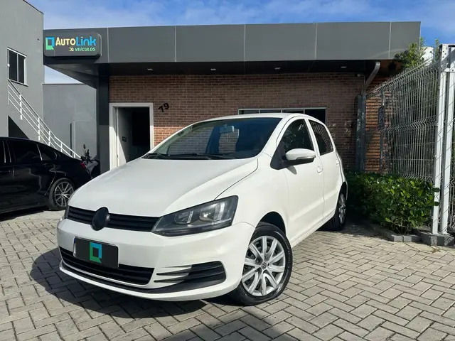Carro Volkswagen Fox 2016 1.0 MPI Trendline (Flex)