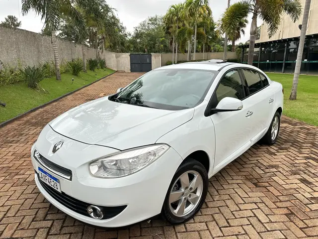 Carro Renault Fluence 2014 2.0 16V Dynamique (Flex)