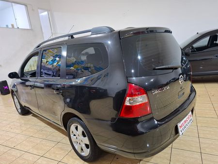 Grand Livina SL 1.8 16V (flex) (aut)