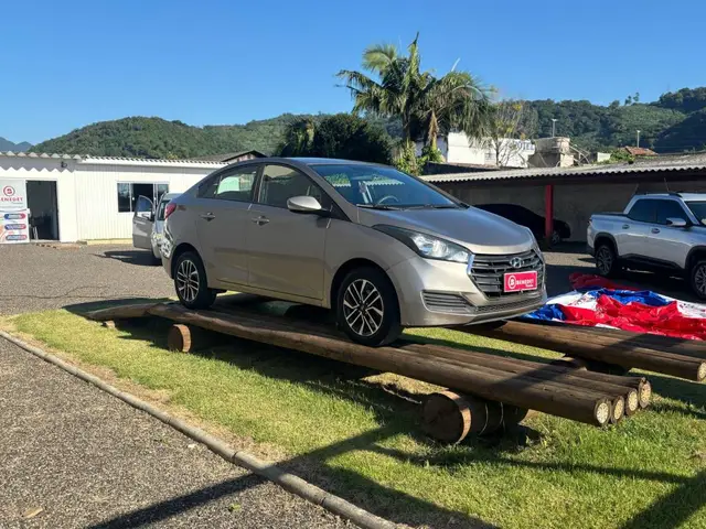 Carro Hyundai HB20S 2018 1.0 Comfort Plus Turbo (Flex)