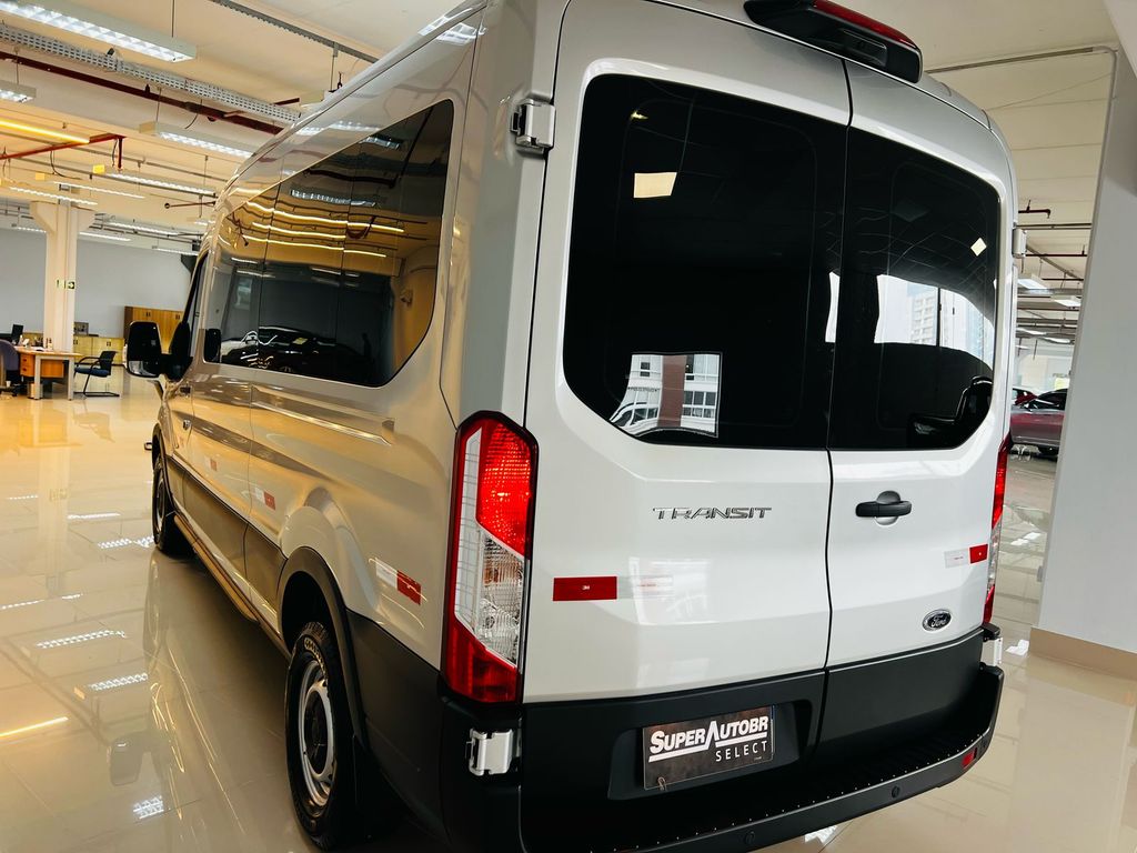 Transit Minibus 15 Lug. 2.0 Diesel (Aut.)