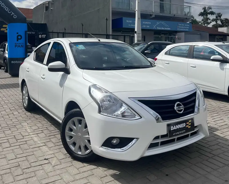 Nissan Versa 1.6 16V V-Drive Special Edition CVT (Flex)