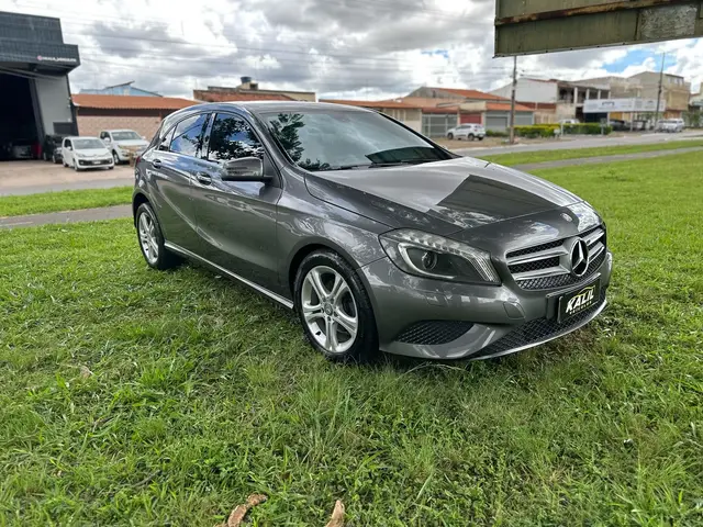 Carro Mercedes-Benz Classe A  2013 200 Style