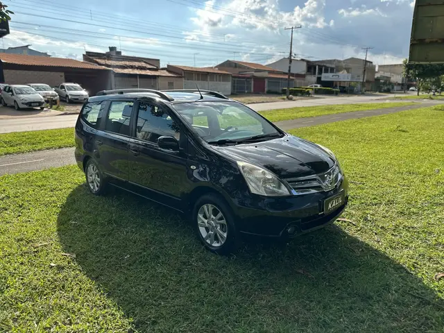 Carro Nissan Grand Livina 2013 SL 1.8 16V Flex Fuel Aut.