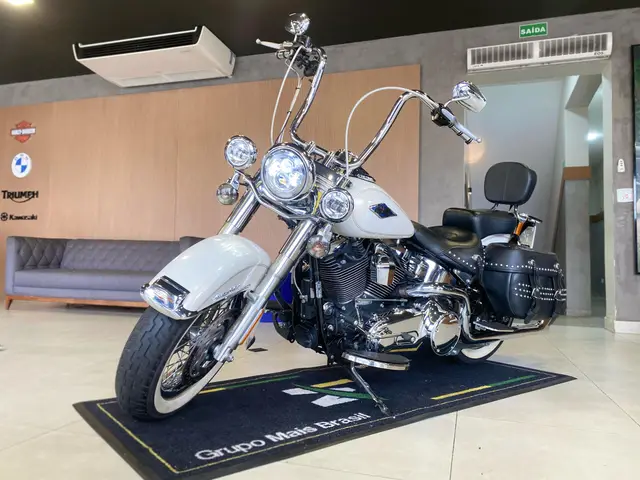 Carro Harley-Davidson Softail 2015 Heritage Classic