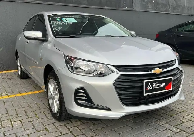 Carro Chevrolet Onix Plus 2023 LT 1.0