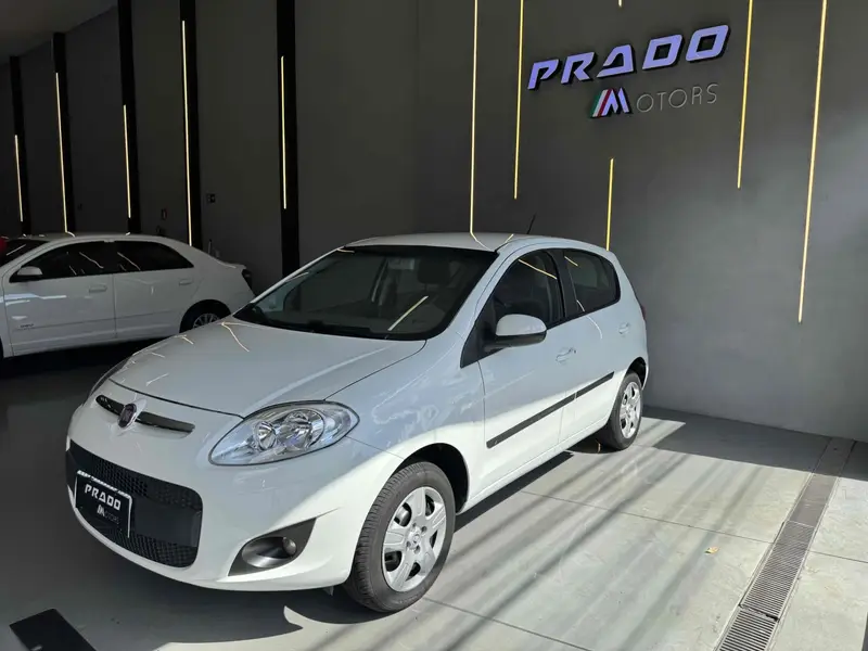 Fiat Palio Attractive 1.0 8V (Flex)