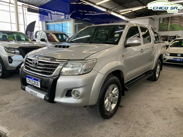 Carro Toyota Hilux Cabine Dupla 2013 Hilux 3.0 TDI 4x4 CD STD