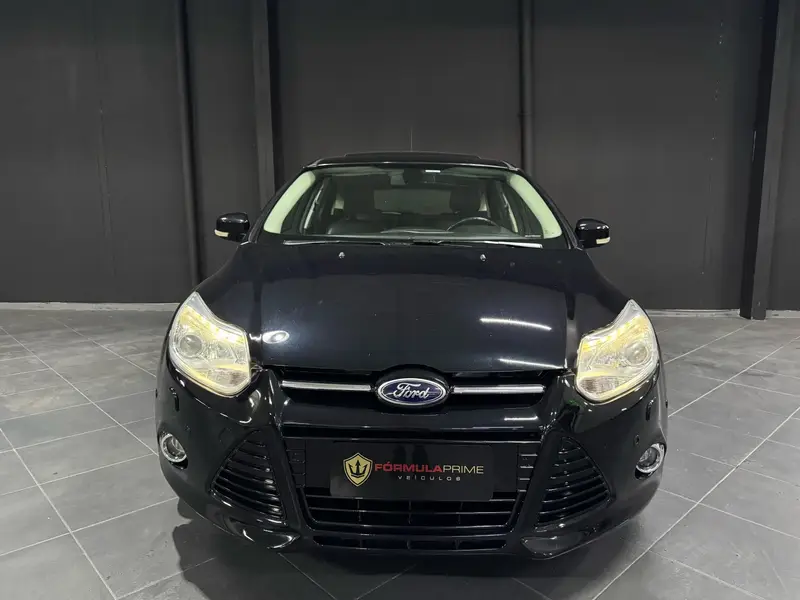 Ford Focus Hatch Titanium Plus 2.0 16V PowerShift