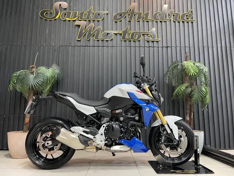 BMW F 900 R Sport Plus