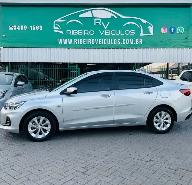 Carro Chevrolet Onix Plus 2021 1.0 LT II (Flex)