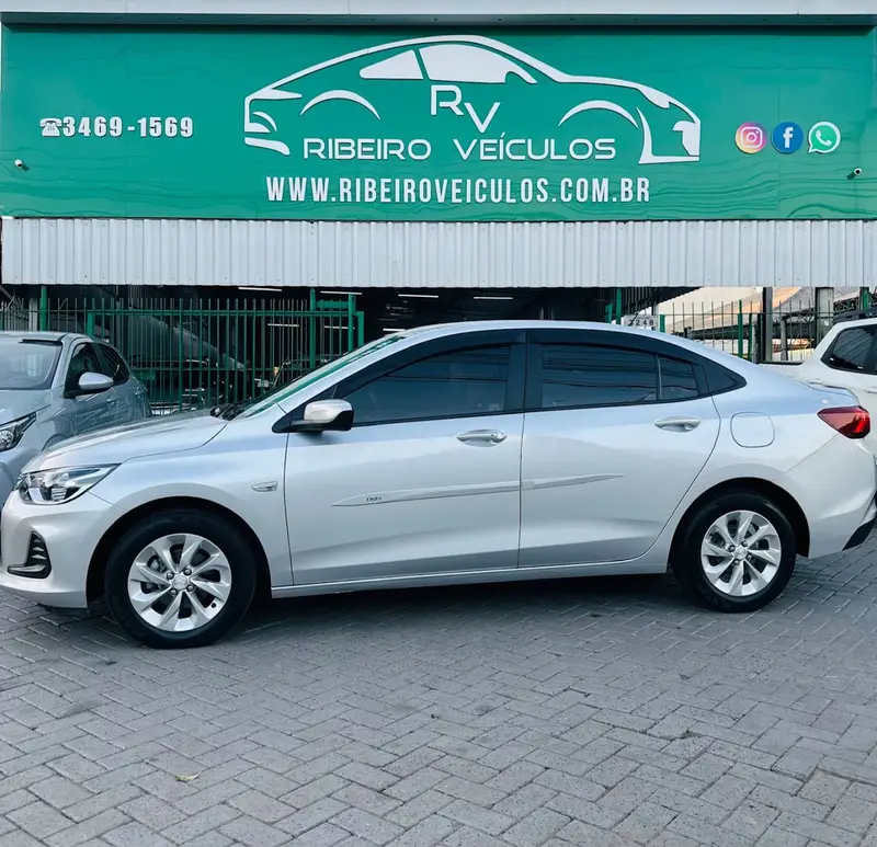 Chevrolet Onix Plus 1.0 LT II (Flex)