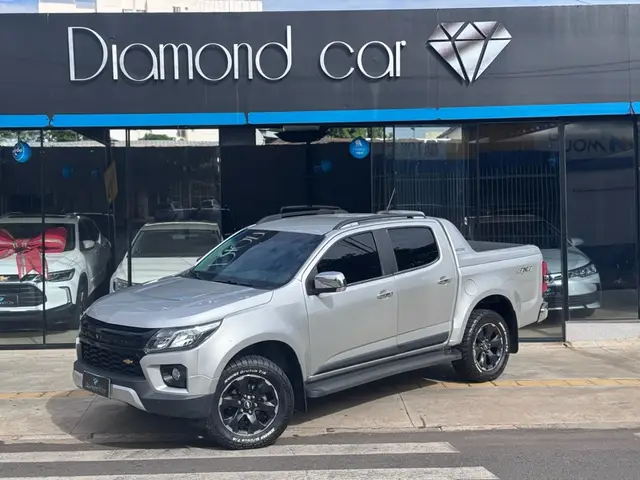 Carro Chevrolet S10 Cabine Dupla 2023 High Country 2.8 Turbodiesel (Aut.)