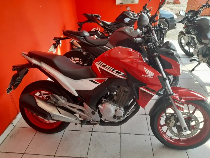 Honda CB 250F Twister (CBS)
