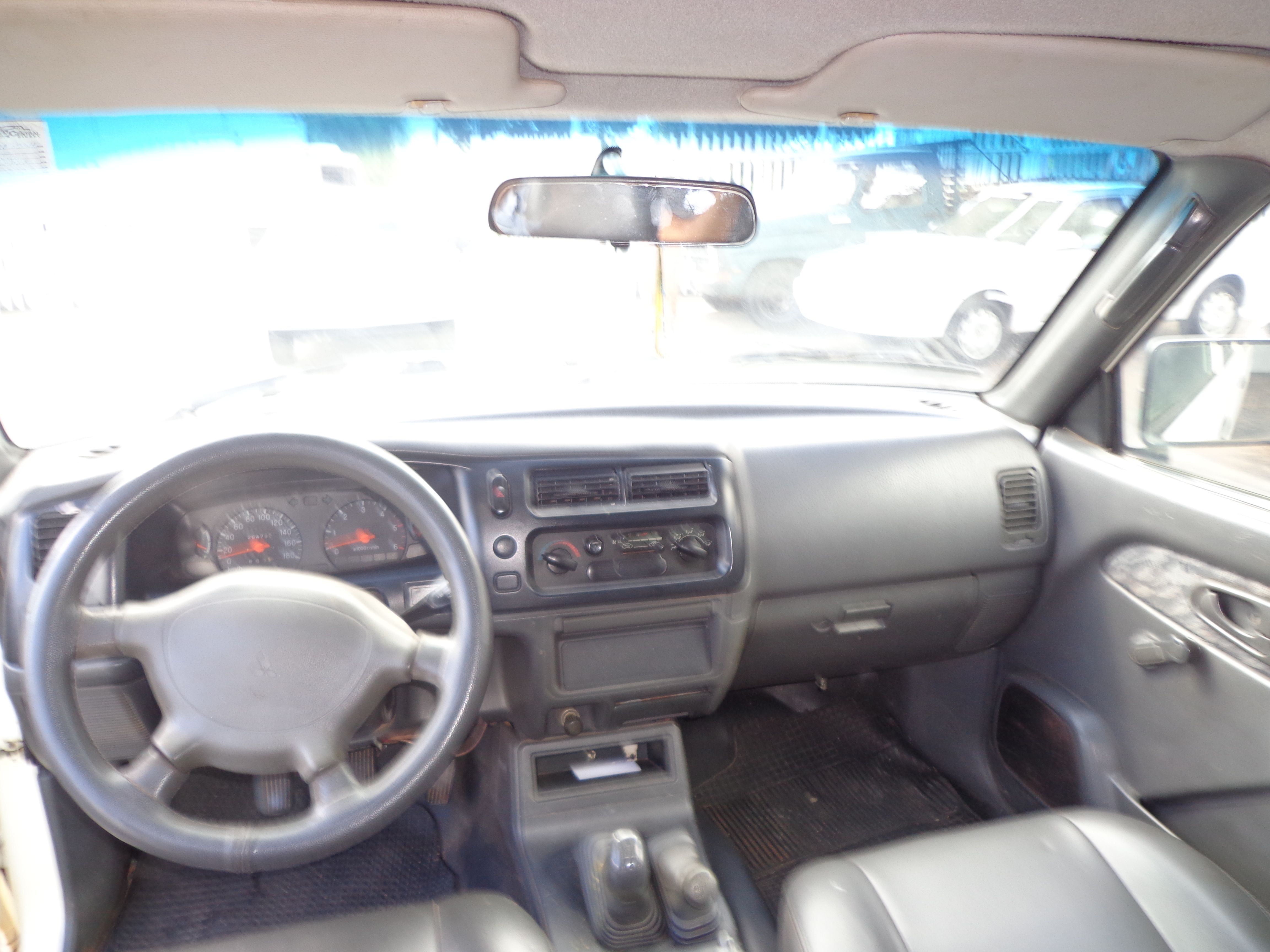 Mitsubishi L200