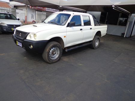 S10 Cabine Dupla S10 Luxe 4x4 2.5 (Cab Dupla)