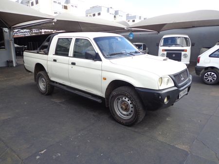 S10 Cabine Dupla S10 Luxe 4x4 2.5 (Cab Dupla)