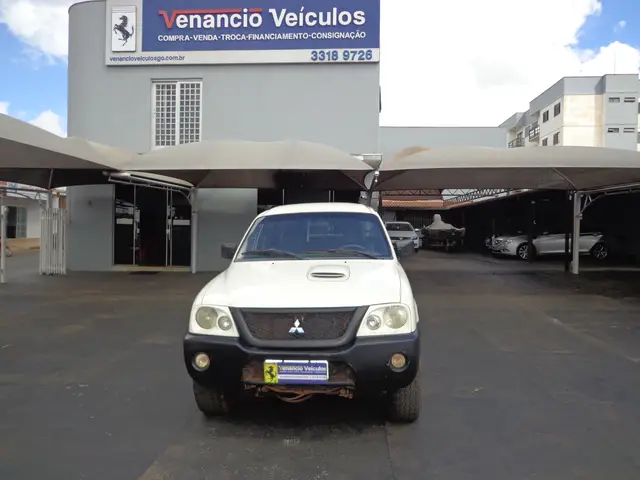 Carro Mitsubishi L200 2010 L 200 GL 4x4 2.5 Turbo (cab. dupla)