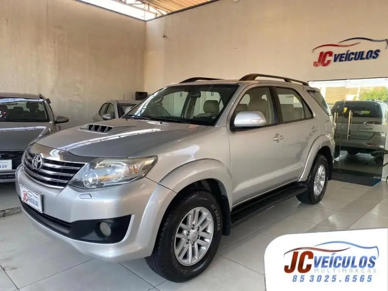 Toyota SW4 Hilux  3.0 TDI 4x4 SRV 7L