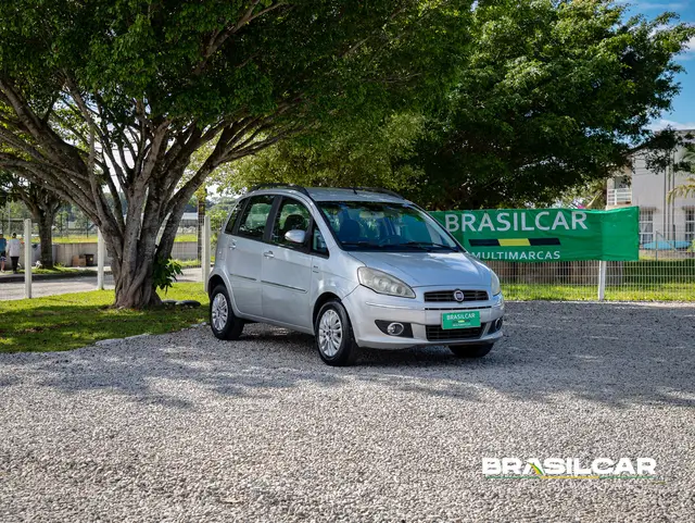 Carro Fiat Idea 2011 Essence 1.6 16V E.TorQ Dualogic (Flex)