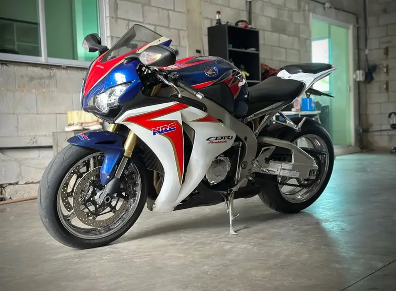 Honda CBR 1000RR Fireblade (ABS)