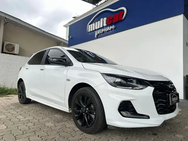 Carro Chevrolet Onix 2022 RS 1.0 Turbo