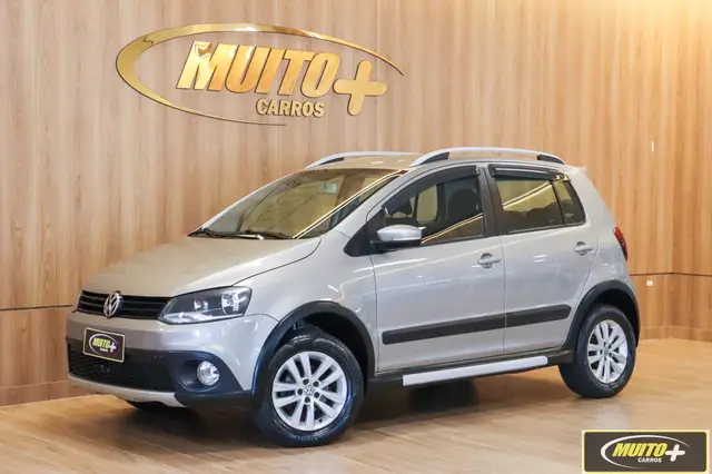 Carro Volkswagen CrossFox 2013 1.6 VHT (Flex)