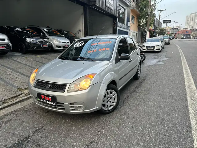 Carro Ford Fiesta Hatch 2008 First 1.0 (Flex)