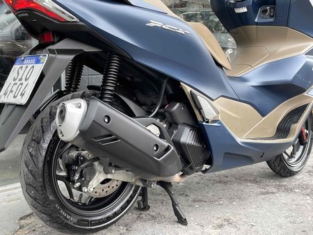 PCX 160 DLX ABS