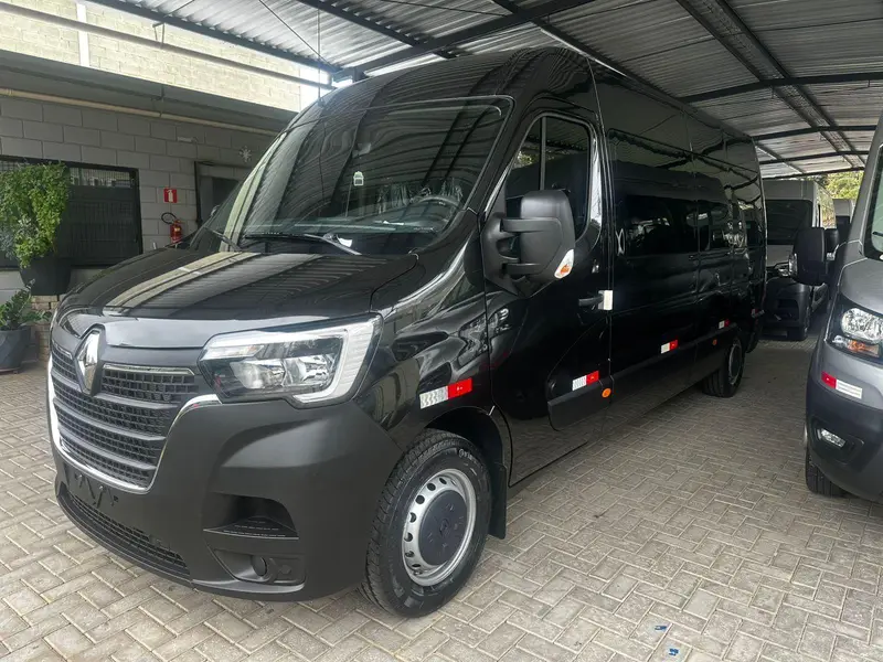 Renault Master Minibus Executive L3H2