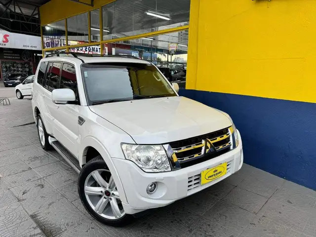 Carro Mitsubishi Pajero Full 2014 3.2 DI-D 5D HPE 4WD