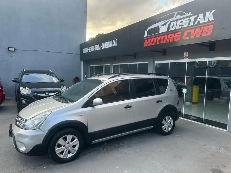Nissan Livina X-Gear SL 1.6 16V (flex)