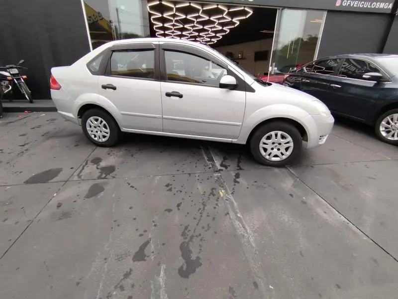 Ford Fiesta Sedan 1.6 (Flex)