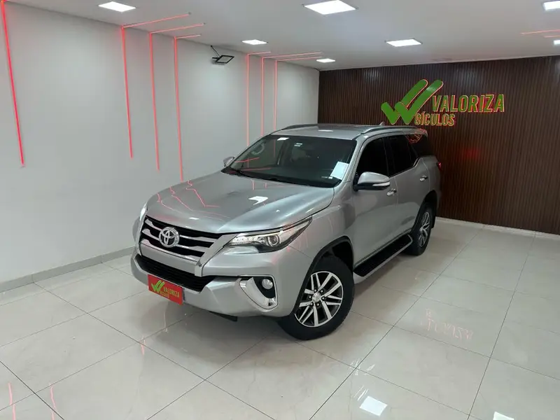 Toyota SW4 2.8 TDI SRX 7L 4x4 (Aut)