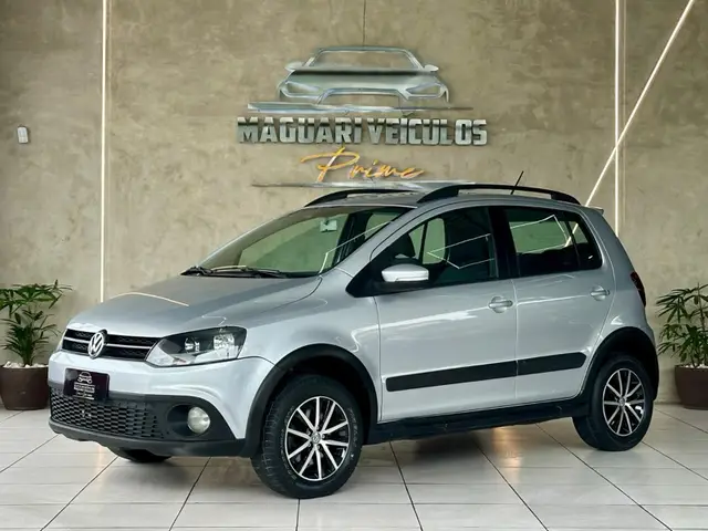 Carro Volkswagen CrossFox 2014 1.6 VHT (Flex)