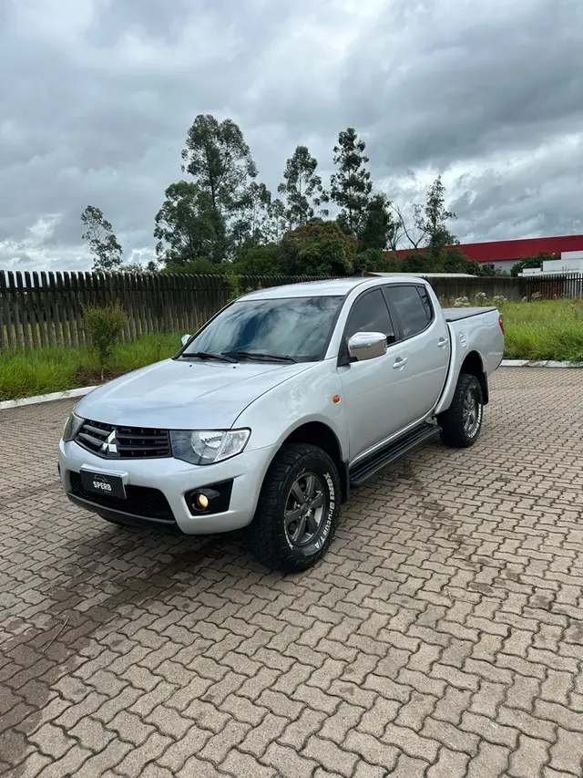 Carro Mitsubishi L200 Triton 2013 3.2 DI-D 4x4