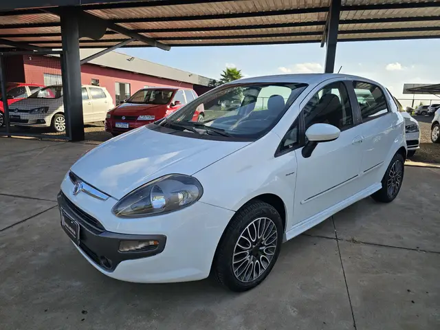 Carro Fiat Punto 2014 Sporting 1.8 16V (Flex)