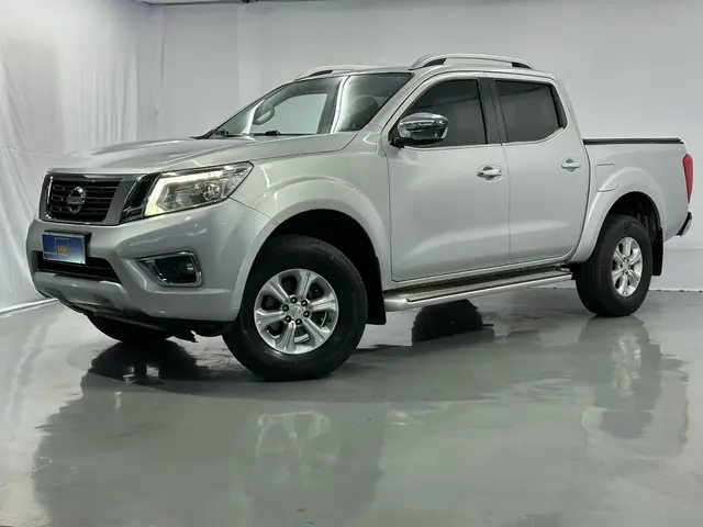 Carro Nissan Frontier 2017 2.3 TD CD LE 4x4 (Aut)